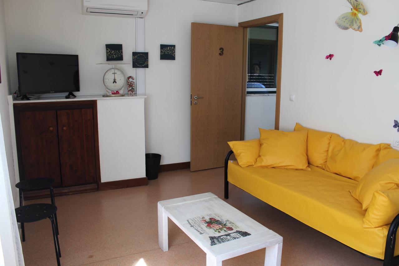 Hostel Casa Lucas 차르네카 외부 사진