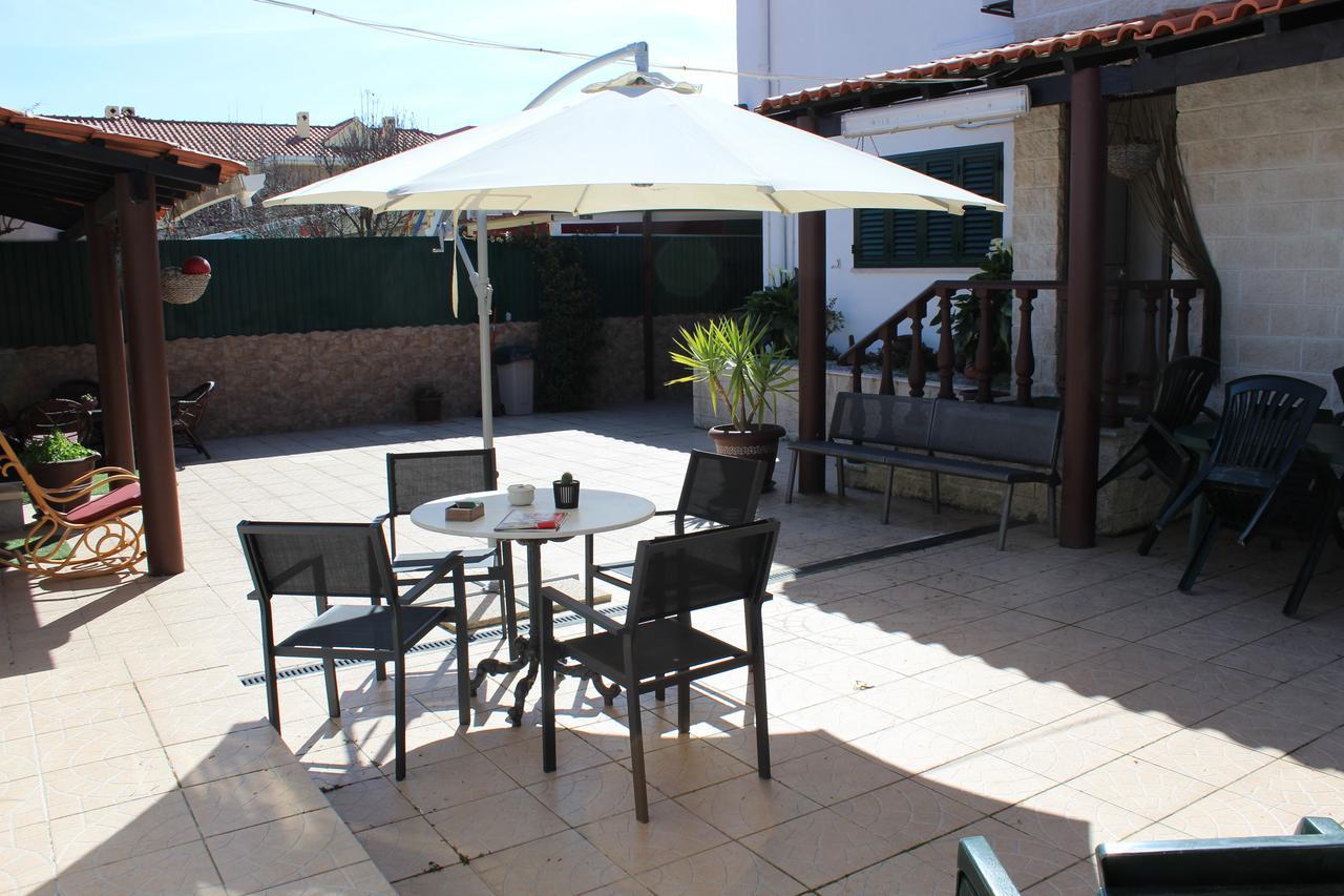Hostel Casa Lucas 차르네카 외부 사진